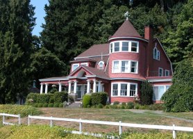 The Pittock Leadbetter house, east of Vancouver, was built in 1902 by pioneer businessman Henry L. Pittock, publisher of “The Oregonian,” for his son and daughter-in-law. The elder Pittock also constructed the first paper mill in the west. Privately owned.